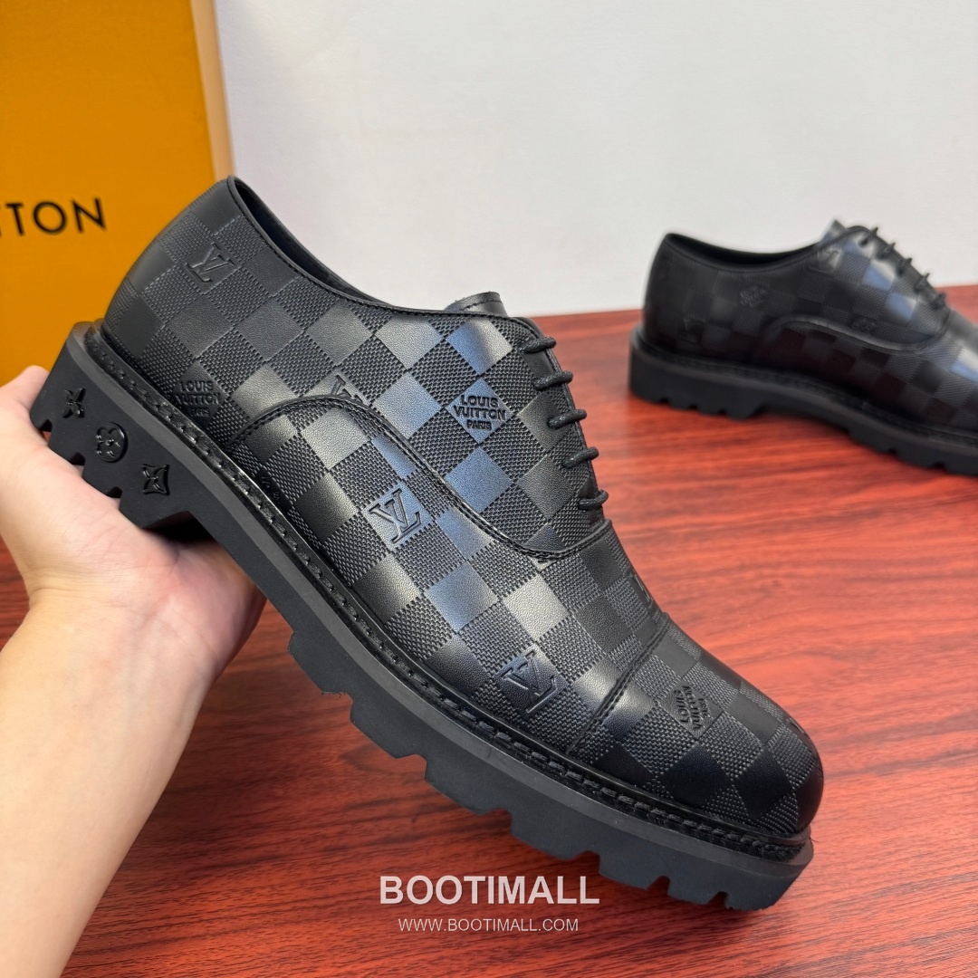 Louis Vuitton Damier Embossed Calfskin Derby Shoes with Platform Rubber Sole Detail 루이비통 다미에 엠보싱 카프스킨 더비 슈즈 플랫폼 러버솔 디테일 4.5cm 4