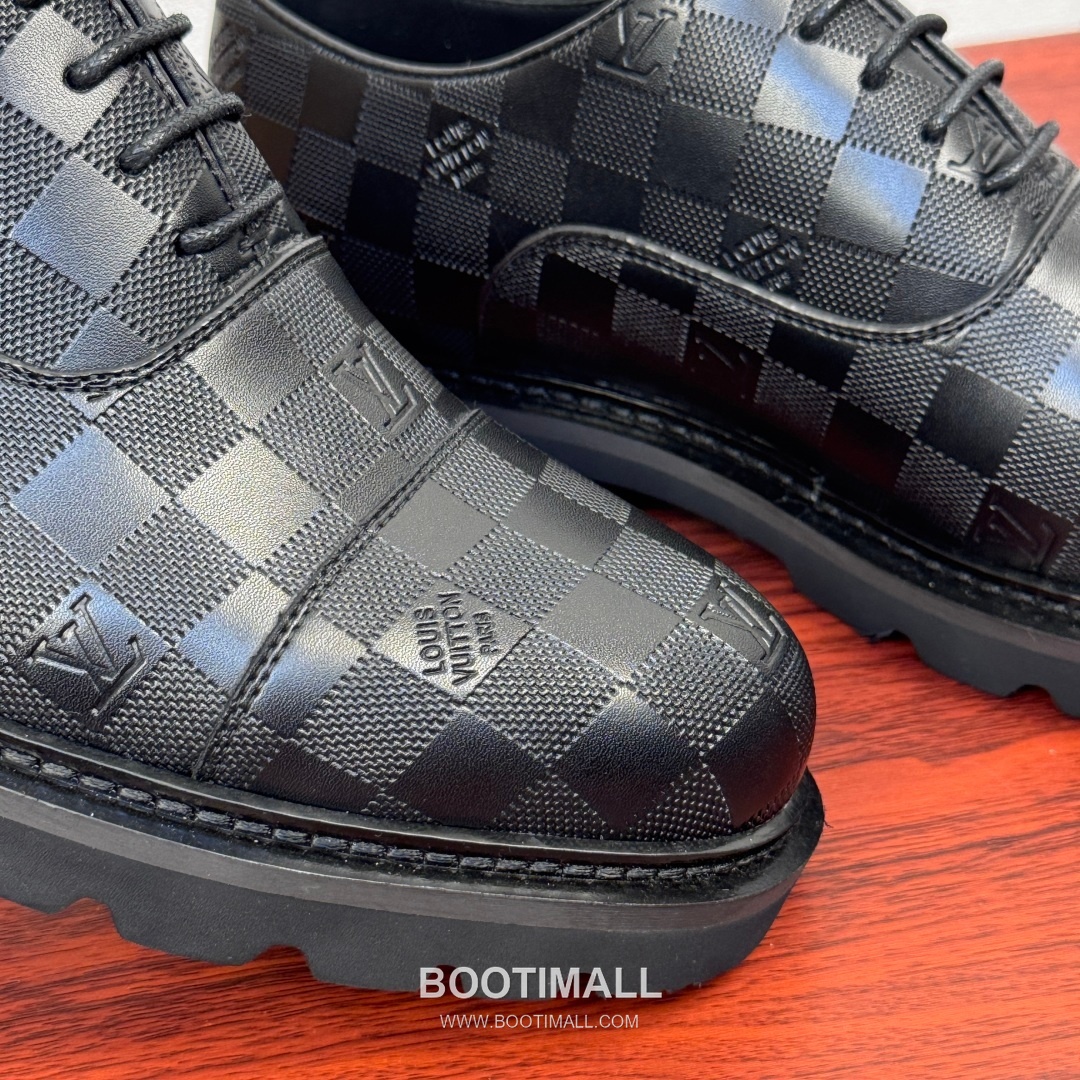 Louis Vuitton Damier Embossed Calfskin Derby Shoes with Platform Rubber Sole Detail 루이비통 다미에 엠보싱 카프스킨 더비 슈즈 플랫폼 러버솔 디테일 4.5cm 5