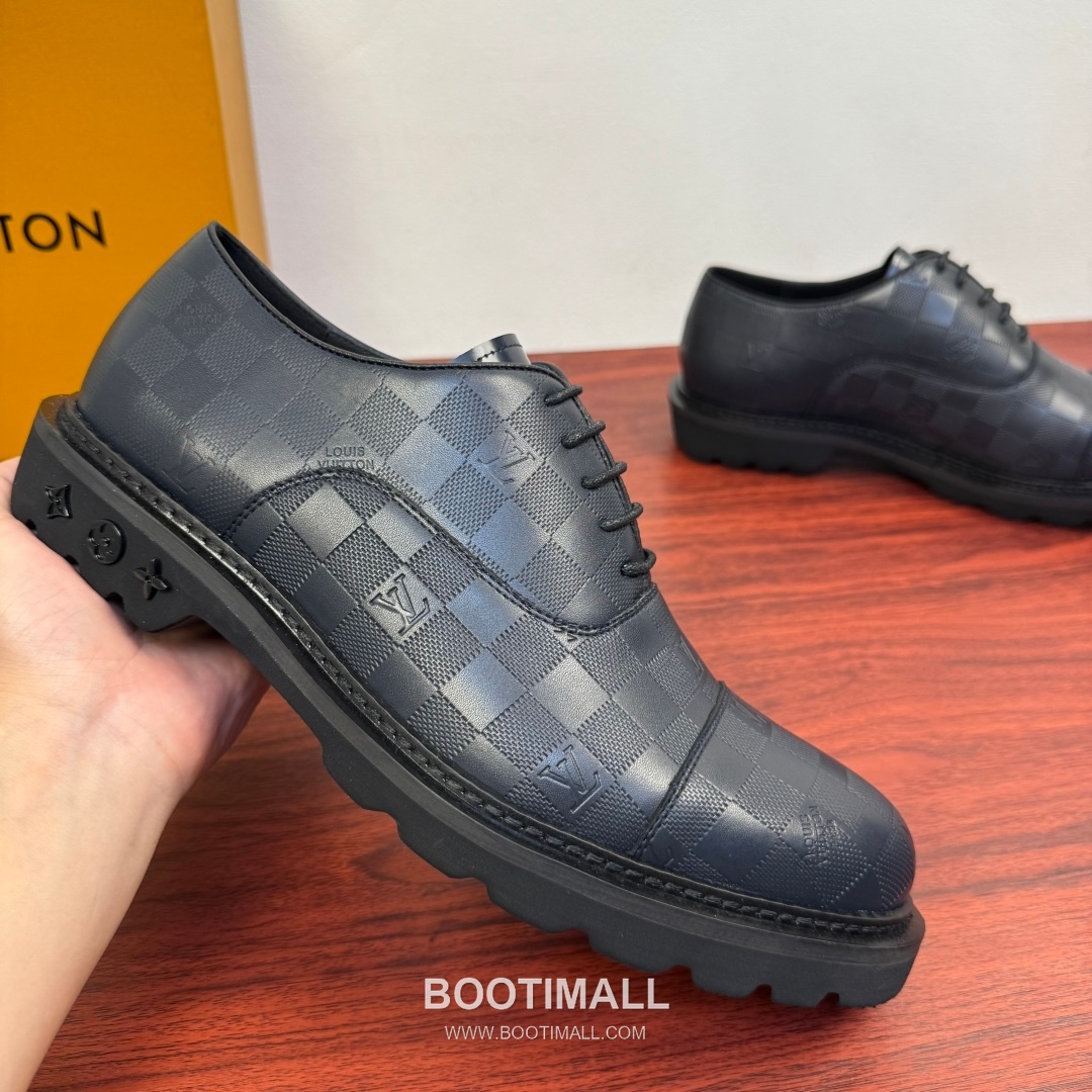 Louis Vuitton Damier Embossed Calfskin Derby Shoes with Platform Rubber Sole Detail 루이비통 다미에 엠보싱 카프스킨 더비 슈즈 플랫폼 러버솔 디테일 4.5cm 4
