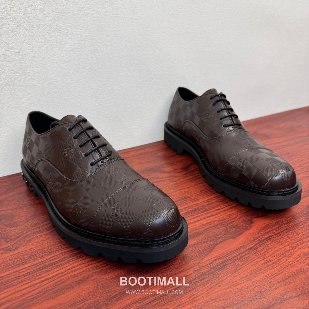 Louis Vuitton Damier Embossed Calfskin Derby Shoes with Platform Rubber Sole Detail 루이비통 다미에 엠보싱 카프스킨 더비 슈즈 플랫폼 러버솔 디테일 4.5cm 2