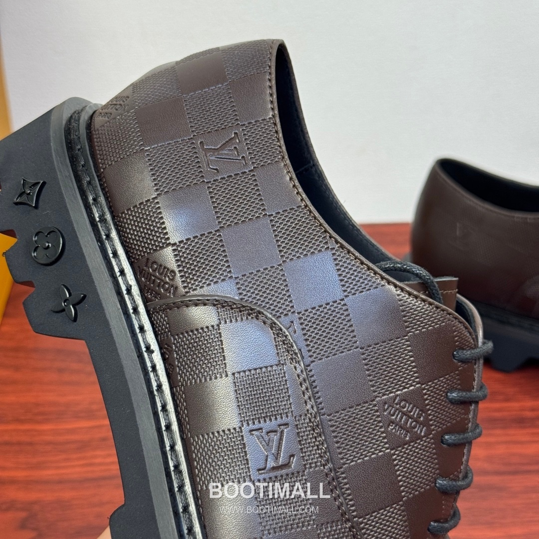 Louis Vuitton Damier Embossed Calfskin Derby Shoes with Platform Rubber Sole Detail 루이비통 다미에 엠보싱 카프스킨 더비 슈즈 플랫폼 러버솔 디테일 4.5cm 6