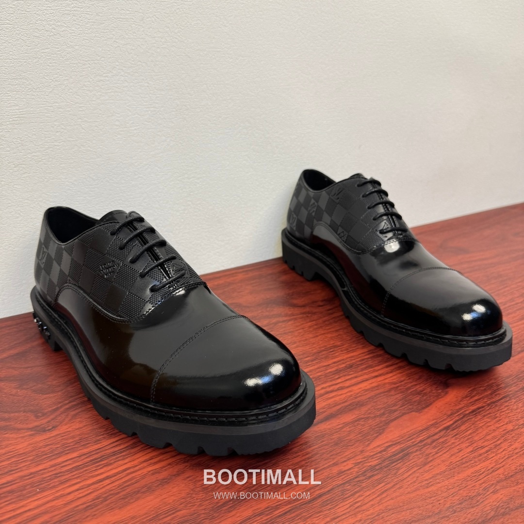 Louis Vuitton Damier Embossed Calfskin Derby Shoes with Platform Rubber Sole Detail 루이비통 다미에 엠보싱 카프스킨 더비 슈즈 플랫폼 러버솔 디테일 4.5cm 2