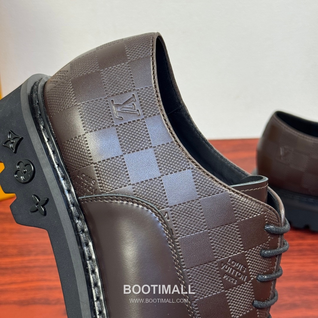 Louis Vuitton Damier Embossed Calfskin Derby Shoes with Platform Rubber Sole Detail 루이비통 다미에 엠보싱 카프스킨 더비 슈즈 플랫폼 러버솔 디테일 4.5cm 6