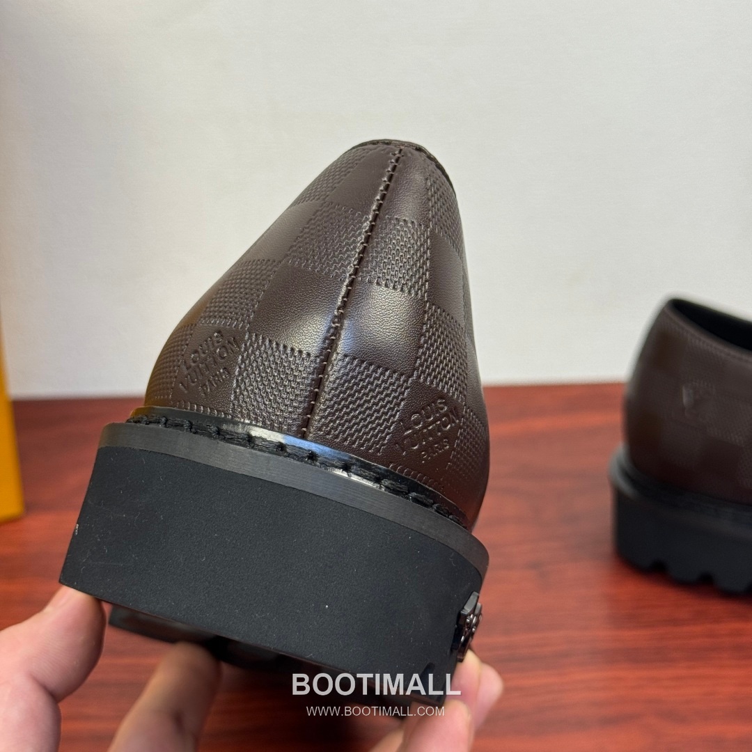 Louis Vuitton Damier Embossed Calfskin Derby Shoes with Platform Rubber Sole Detail 루이비통 다미에 엠보싱 카프스킨 더비 슈즈 플랫폼 러버솔 디테일 4.5cm 8