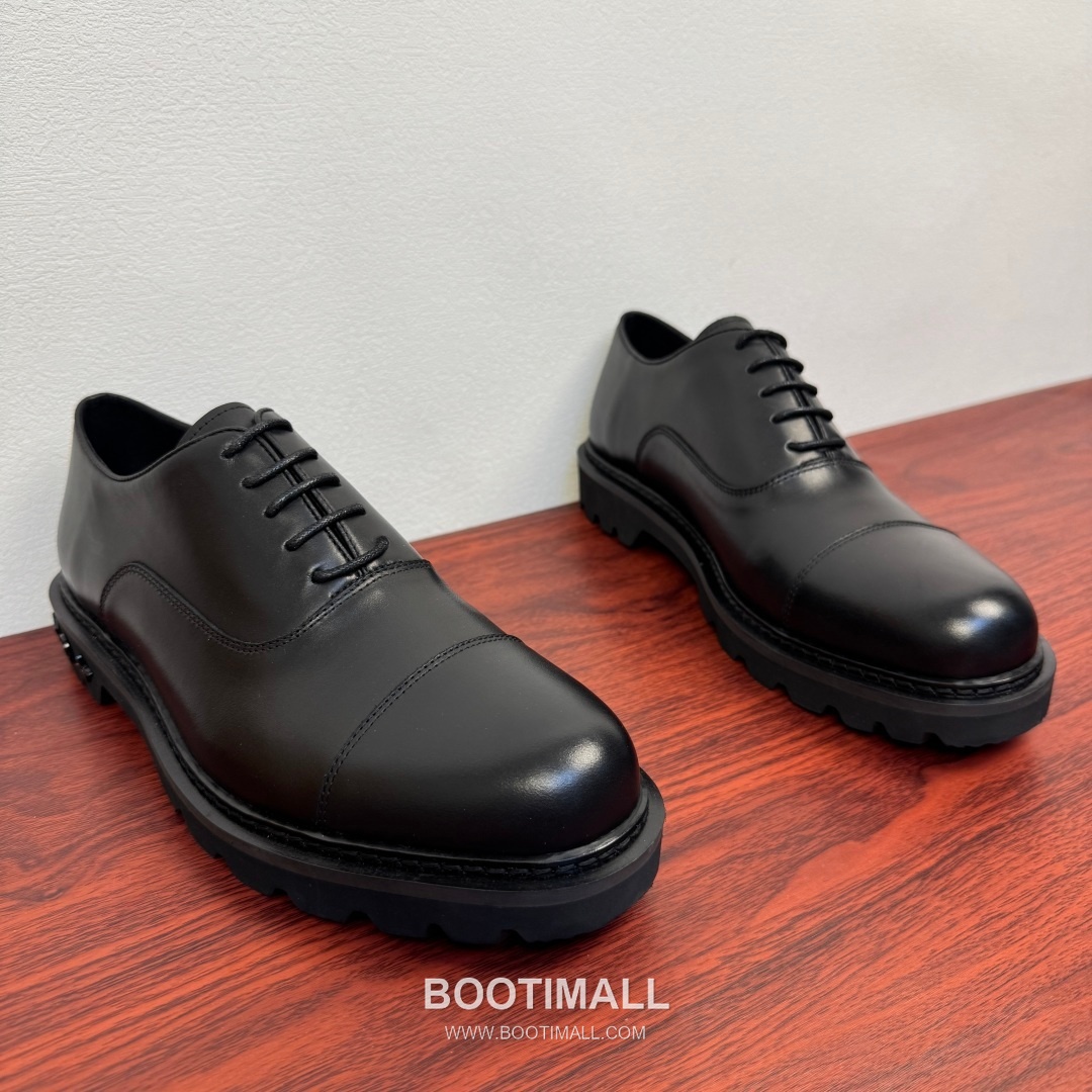 Louis Vuitton Damier Embossed Calfskin Platform Derby Shoes with Signature Rubber Sole Detail 루이비통 다미에 엠보싱 카프스킨 플랫폼 더비 슈즈 시그니처 러버솔 디테일 4.5cm 2