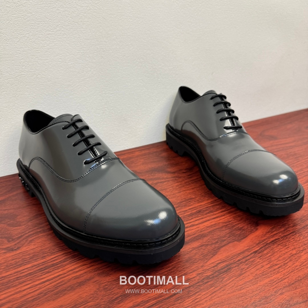 Louis Vuitton Damier Embossed Calfskin Platform Derby Shoes with Signature Rubber Sole Detail 루이비통 다미에 엠보싱 카프스킨 플랫폼 더비 슈즈 시그니처 러버솔 디테일 4.5cm 2