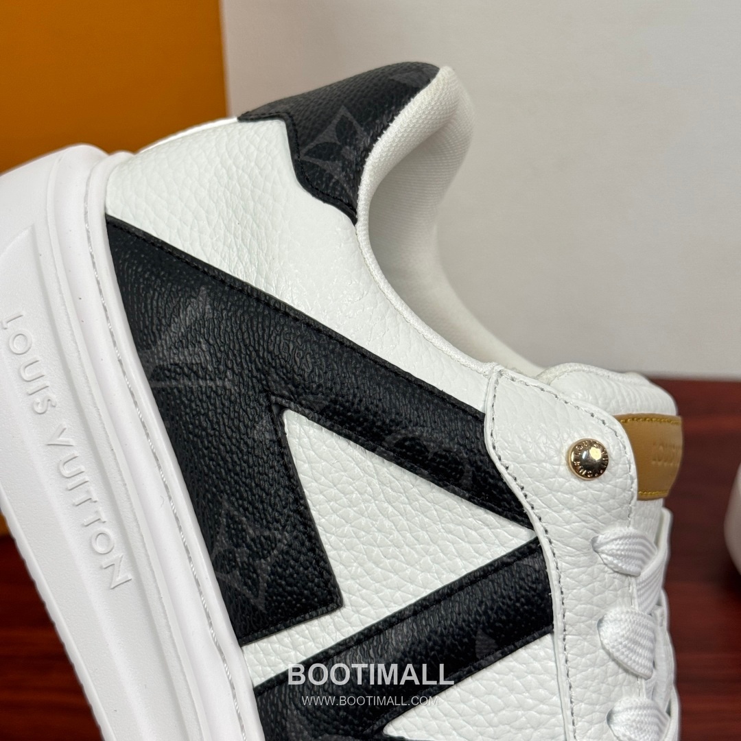 Louis Vuitton Monogram Calfskin Low Sneakers with Geometric Logo Detail 루이비통 모노그램 카프스킨 로우 스니커즈 지오메트릭 로고 디테일 4.0cm 6