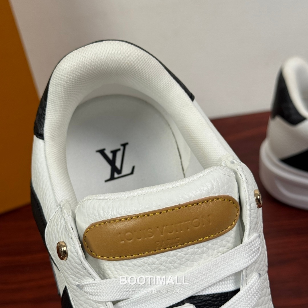 Louis Vuitton Monogram Calfskin Low Sneakers with Geometric Logo Detail 루이비통 모노그램 카프스킨 로우 스니커즈 지오메트릭 로고 디테일 4.0cm 7