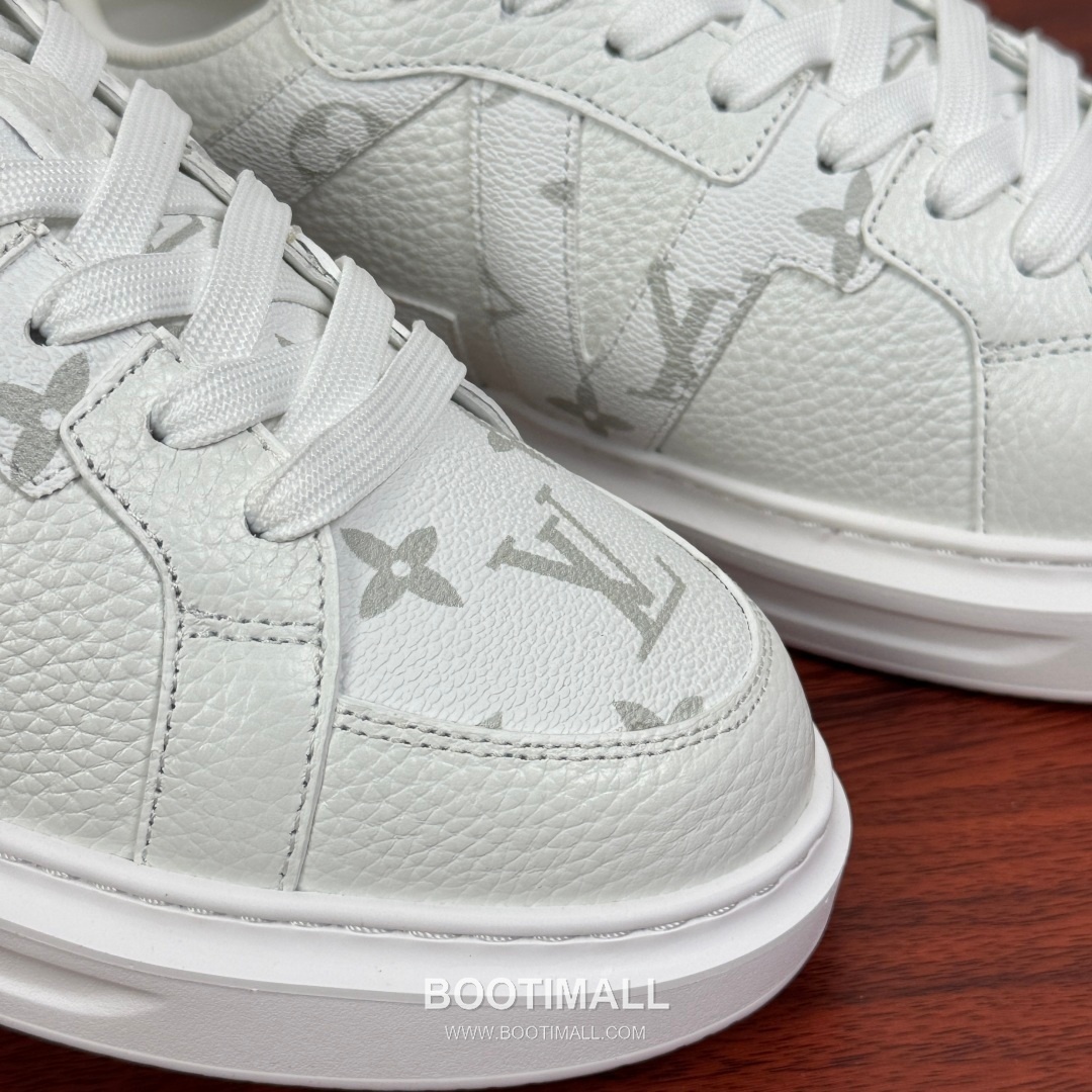 Louis Vuitton Monogram Calfskin Low Sneakers with Geometric Logo Detail 루이비통 모노그램 카프스킨 로우 스니커즈 지오메트릭 로고 디테일 4.0cm 5