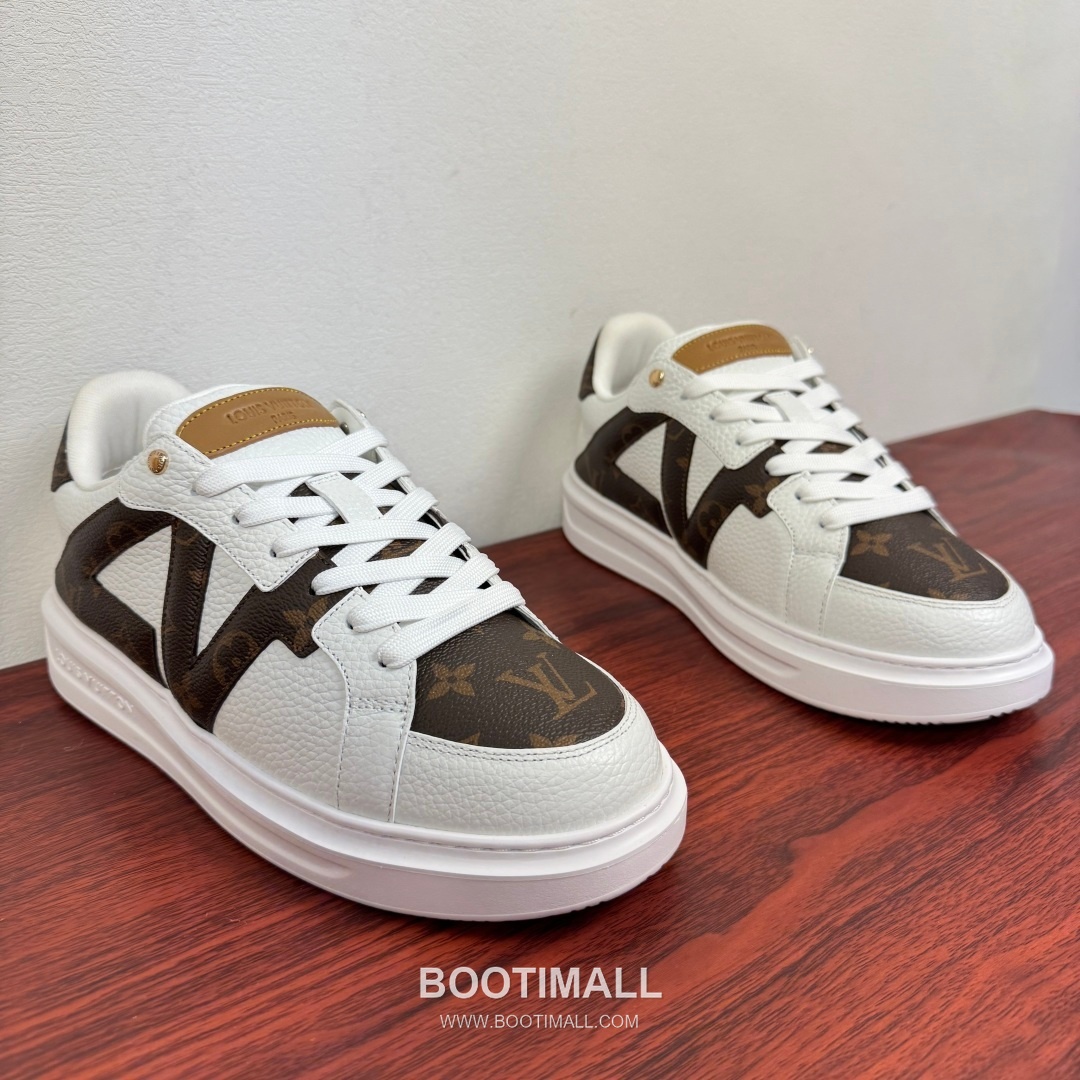 Louis Vuitton Monogram Calfskin Low Sneakers with Geometric Logo Detail 루이비통 모노그램 카프스킨 로우 스니커즈 지오메트릭 로고 디테일 4.0cm 2