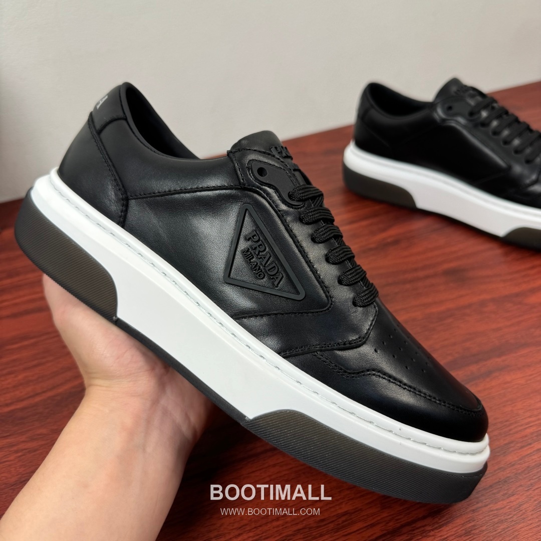 Prada Calfskin Mesh Patchwork Low Sneakers with Triangle Logo Detail 프라다 카프스킨 메쉬 패치워크 로우 스니커즈 삼각 로고 디테일 2EG453 4.5cm 4