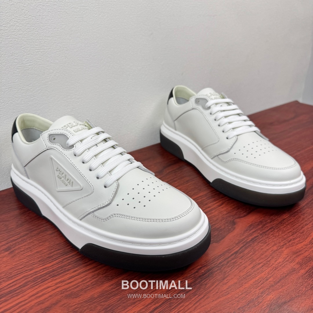 Prada Calfskin Mesh Patchwork Low Sneakers with Triangle Logo Detail 프라다 카프스킨 메쉬 패치워크 로우 스니커즈 삼각 로고 디테일 2EG453 4.5cm 2