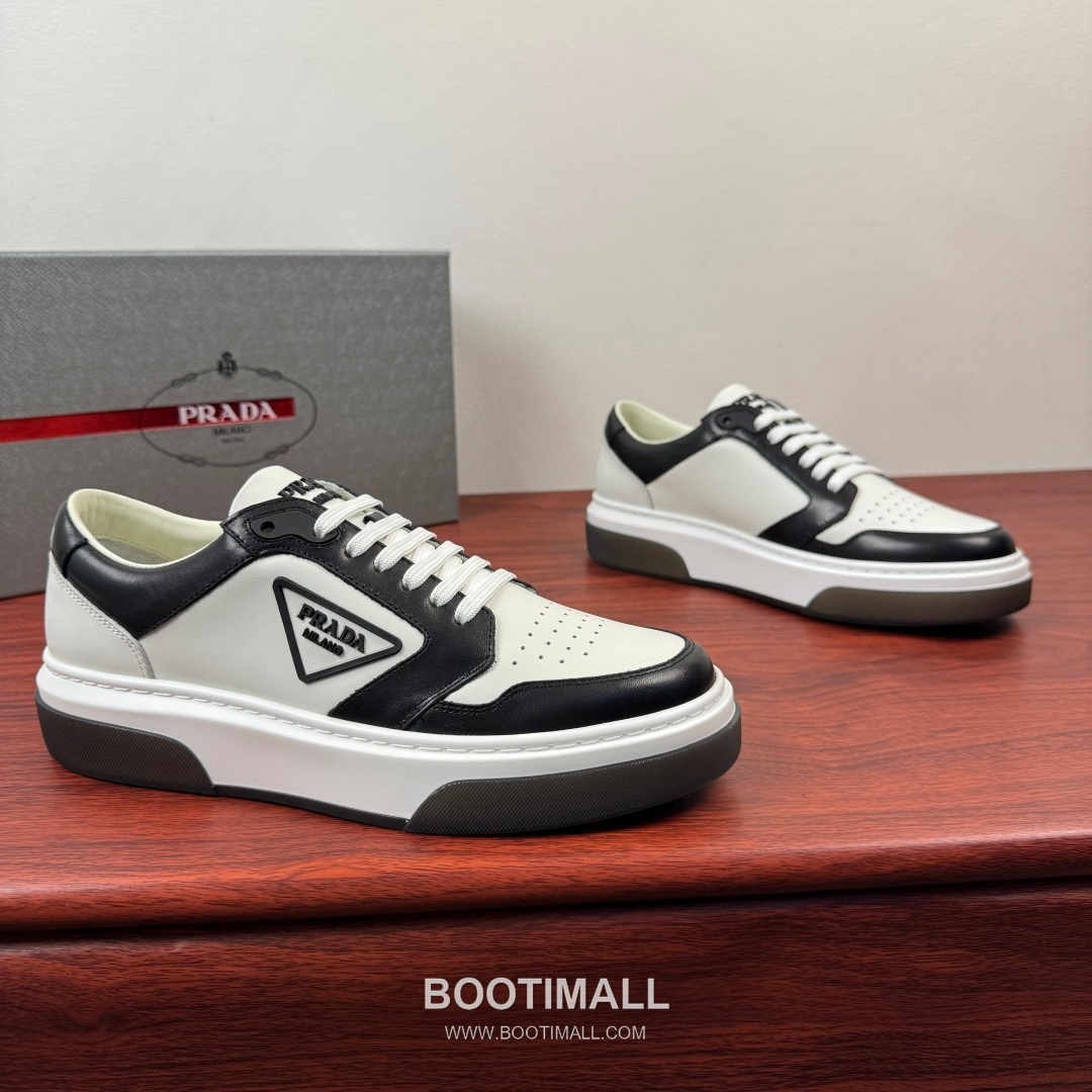 Prada Calfskin Mesh Patchwork Low Sneakers with Triangle Logo Detail 프라다 카프스킨 메쉬 패치워크 로우 스니커즈 삼각 로고 디테일 4.5cm 1