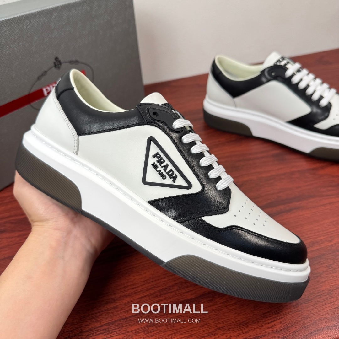 Prada Calfskin Mesh Patchwork Low Sneakers with Triangle Logo Detail 프라다 카프스킨 메쉬 패치워크 로우 스니커즈 삼각 로고 디테일 4.5cm 4