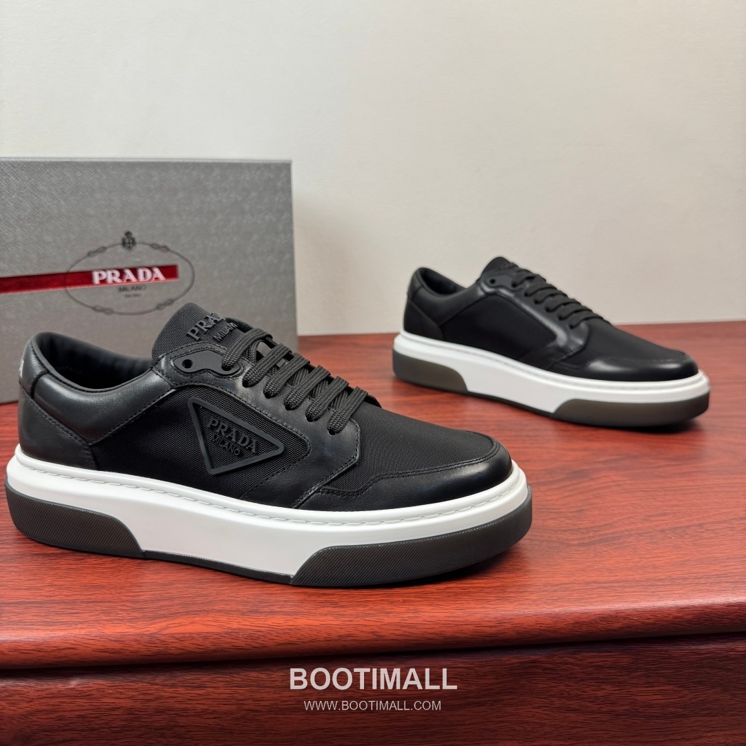Prada Waxed Calfskin Mesh Patchwork Low Sneakers with Triangle Logo Detail 프라다 왁싱 카프스킨 메쉬 패치워크 로우 스니커즈 삼각 로고 디테일 4.5cm 1