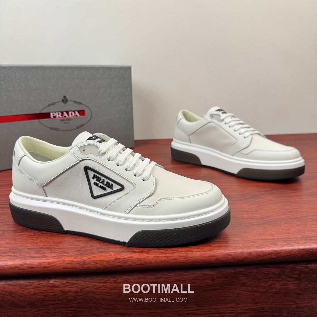 Prada Waxed Calfskin Mesh Patchwork Low Sneakers with Triangle Logo Detail 프라다 왁싱 카프스킨 메쉬 패치워크 로우 스니커즈 삼각 로고 디테일 4.5cm 1
