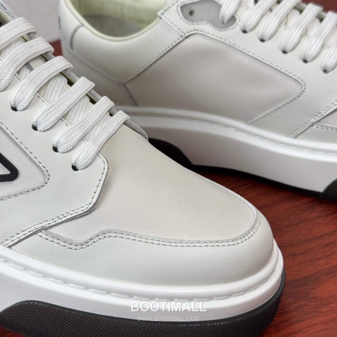 Prada Waxed Calfskin Mesh Patchwork Low Sneakers with Triangle Logo Detail 프라다 왁싱 카프스킨 메쉬 패치워크 로우 스니커즈 삼각 로고 디테일 4.5cm 5