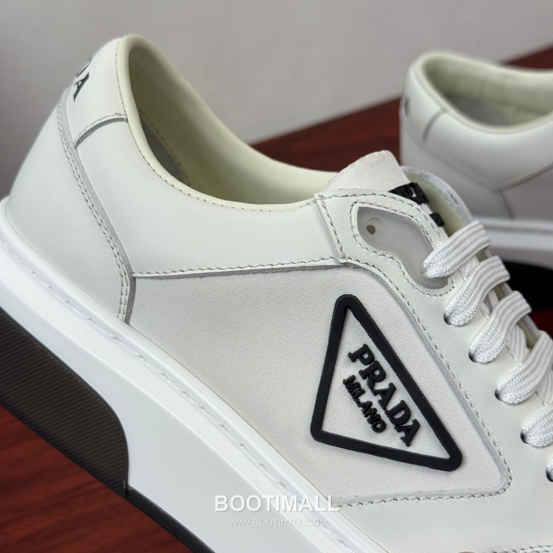 Prada Waxed Calfskin Mesh Patchwork Low Sneakers with Triangle Logo Detail 프라다 왁싱 카프스킨 메쉬 패치워크 로우 스니커즈 삼각 로고 디테일 4.5cm 6