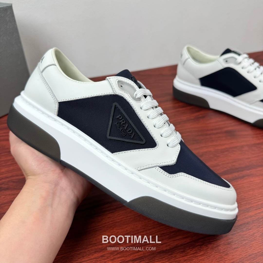 Prada Waxed Calfskin Mesh Patchwork Low Sneakers with Triangle Logo Detail 프라다 왁싱 카프스킨 메쉬 패치워크 로우 스니커즈 삼각 로고 디테일 4.5cm 4