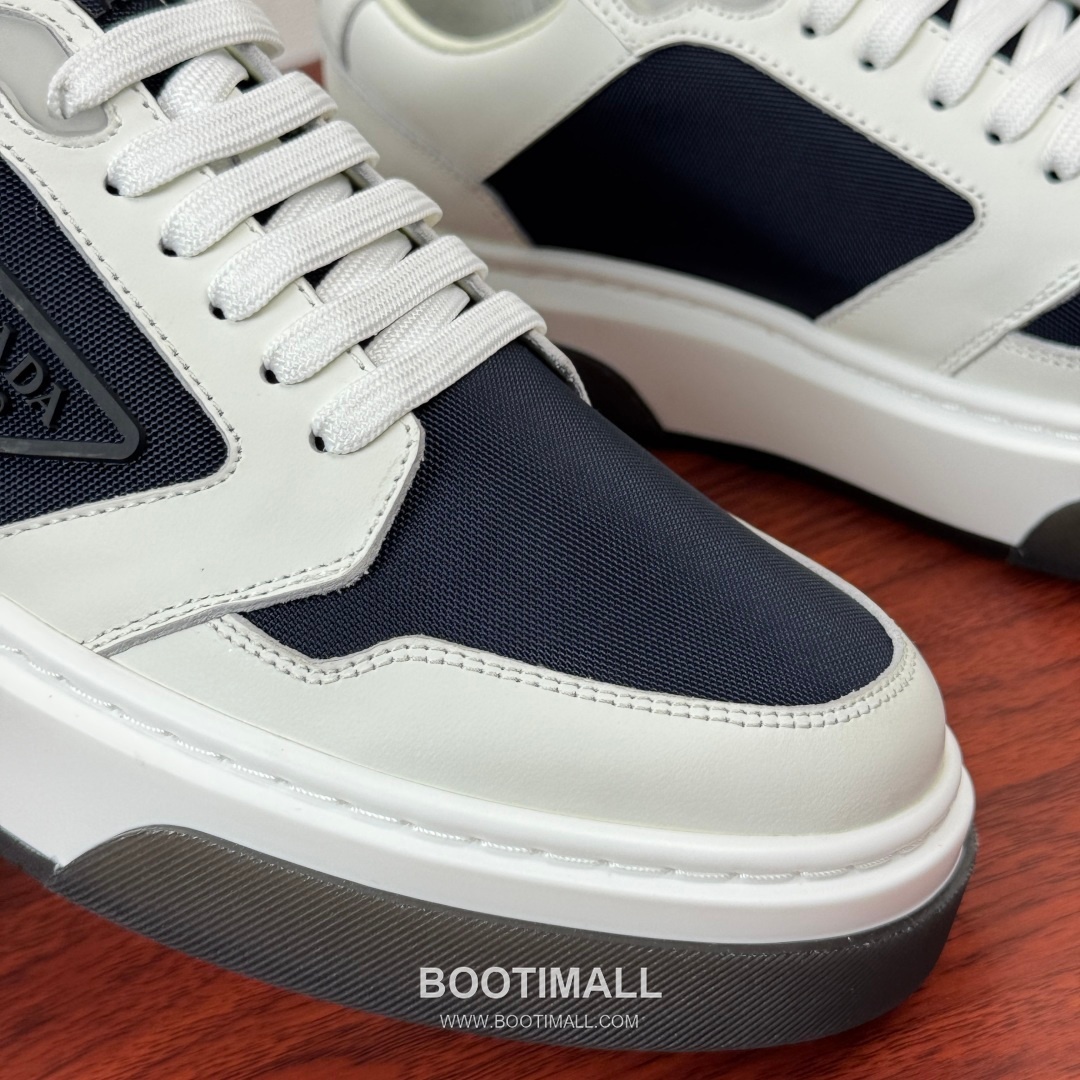 Prada Waxed Calfskin Mesh Patchwork Low Sneakers with Triangle Logo Detail 프라다 왁싱 카프스킨 메쉬 패치워크 로우 스니커즈 삼각 로고 디테일 4.5cm 5