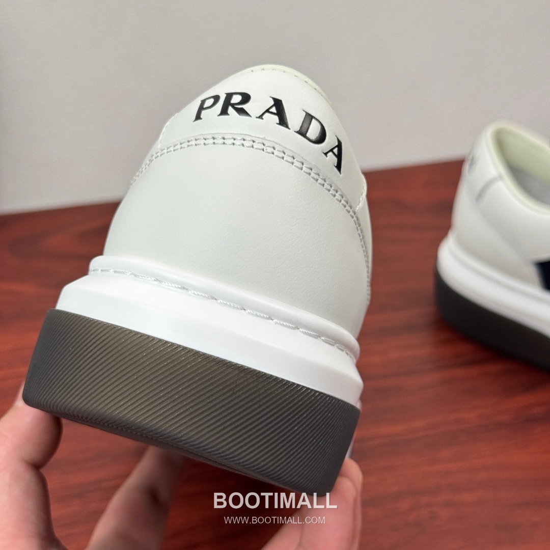 Prada Waxed Calfskin Mesh Patchwork Low Sneakers with Triangle Logo Detail 프라다 왁싱 카프스킨 메쉬 패치워크 로우 스니커즈 삼각 로고 디테일 4.5cm 8