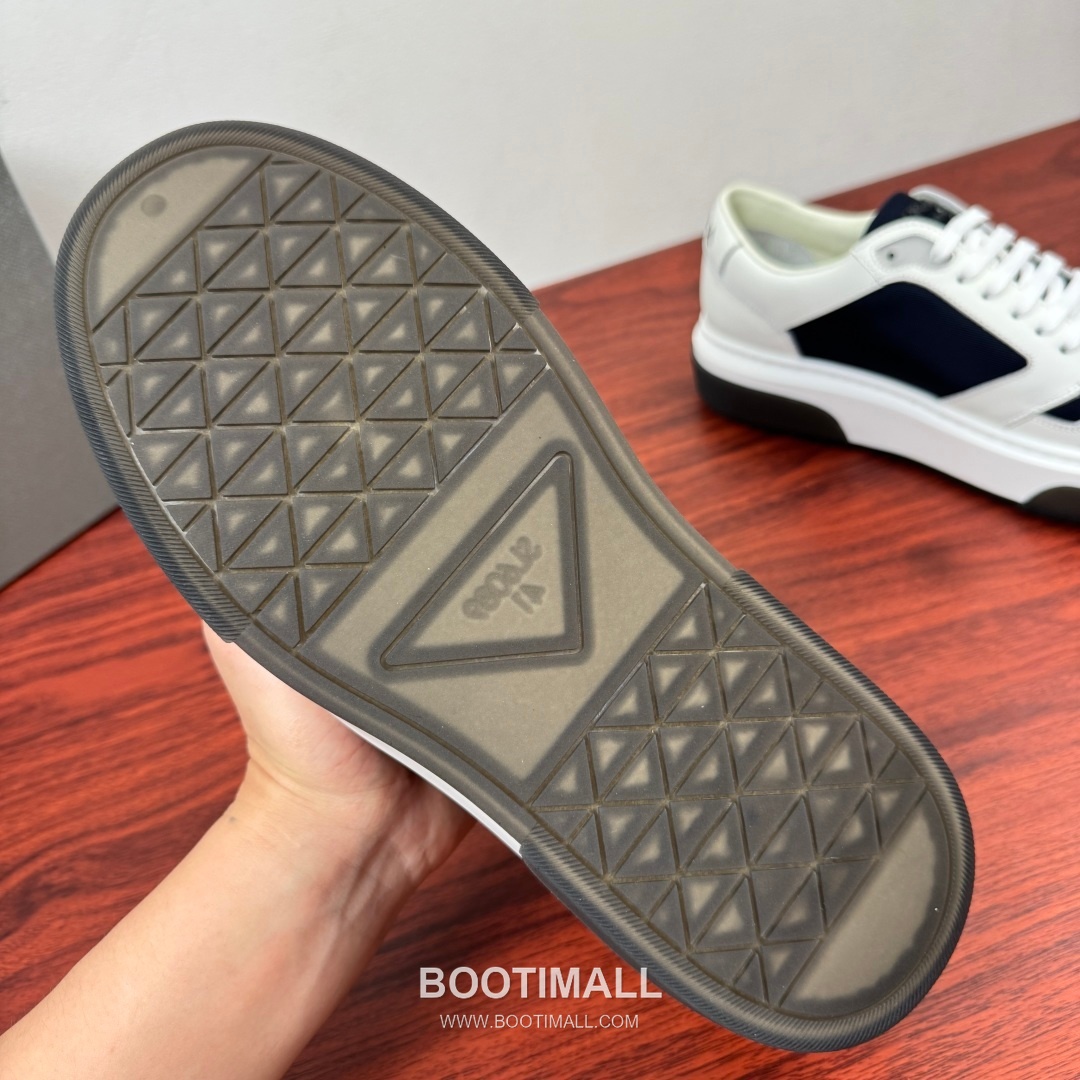 Prada Waxed Calfskin Mesh Patchwork Low Sneakers with Triangle Logo Detail 프라다 왁싱 카프스킨 메쉬 패치워크 로우 스니커즈 삼각 로고 디테일 4.5cm 9