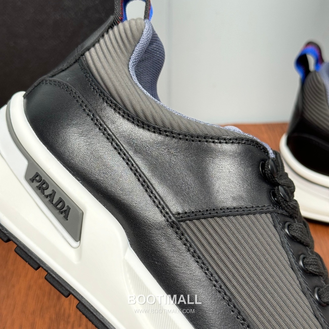 Prada Smooth Calfskin Nylon Low Sneakers with Metal Eyelet Logo Detail 프라다 스무스 카프스킨 나일론 로우 스니커즈 메탈 아일렛 로고 디테일 4.0cm 6