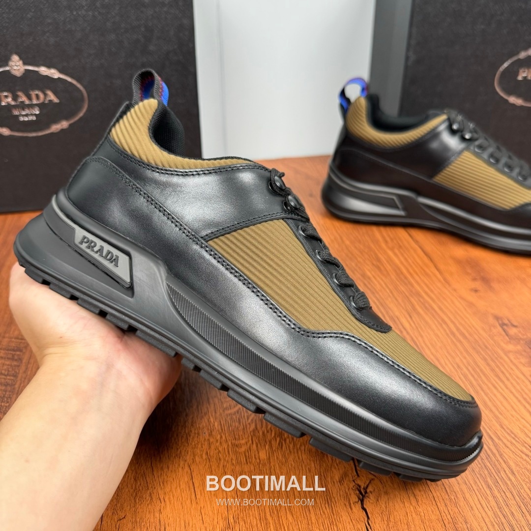 Prada Smooth Calfskin Nylon Low Sneakers with Metal Eyelet Logo Detail 프라다 스무스 카프스킨 나일론 로우 스니커즈 메탈 아일렛 로고 디테일 4.0cm 4
