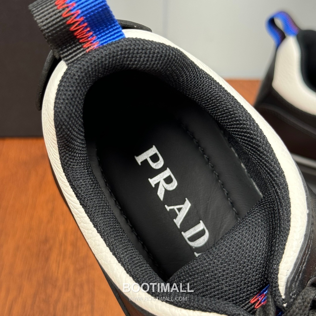 Prada Smooth Calfskin Nylon Low Sneakers with Metal Eyelet Logo Detail 프라다 스무스 카프스킨 나일론 로우 스니커즈 메탈 아일렛 로고 디테일 4.0cm 7