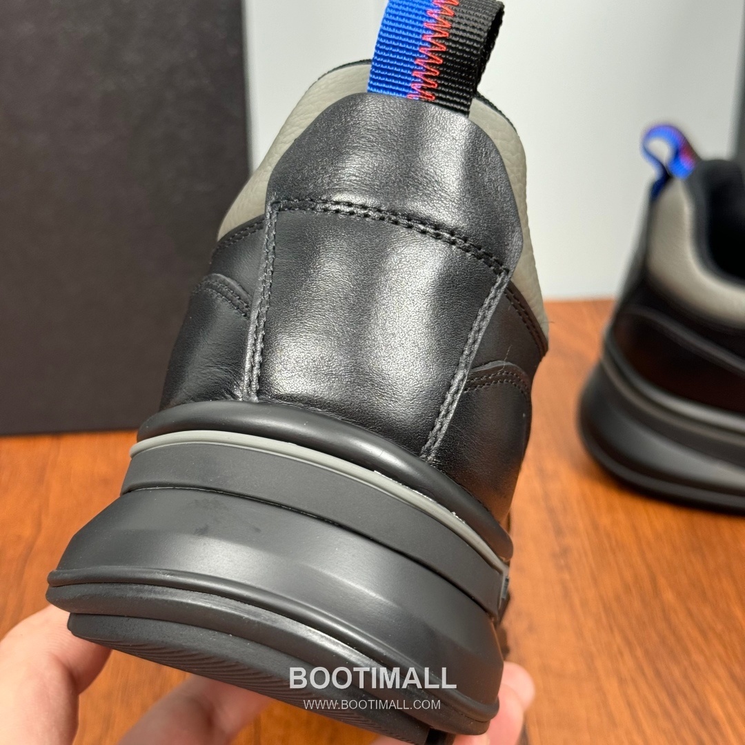 Prada Smooth Calfskin Nylon Low Sneakers with Metal Eyelet Logo Detail 프라다 스무스 카프스킨 나일론 로우 스니커즈 메탈 아일렛 로고 디테일 4.0cm 8