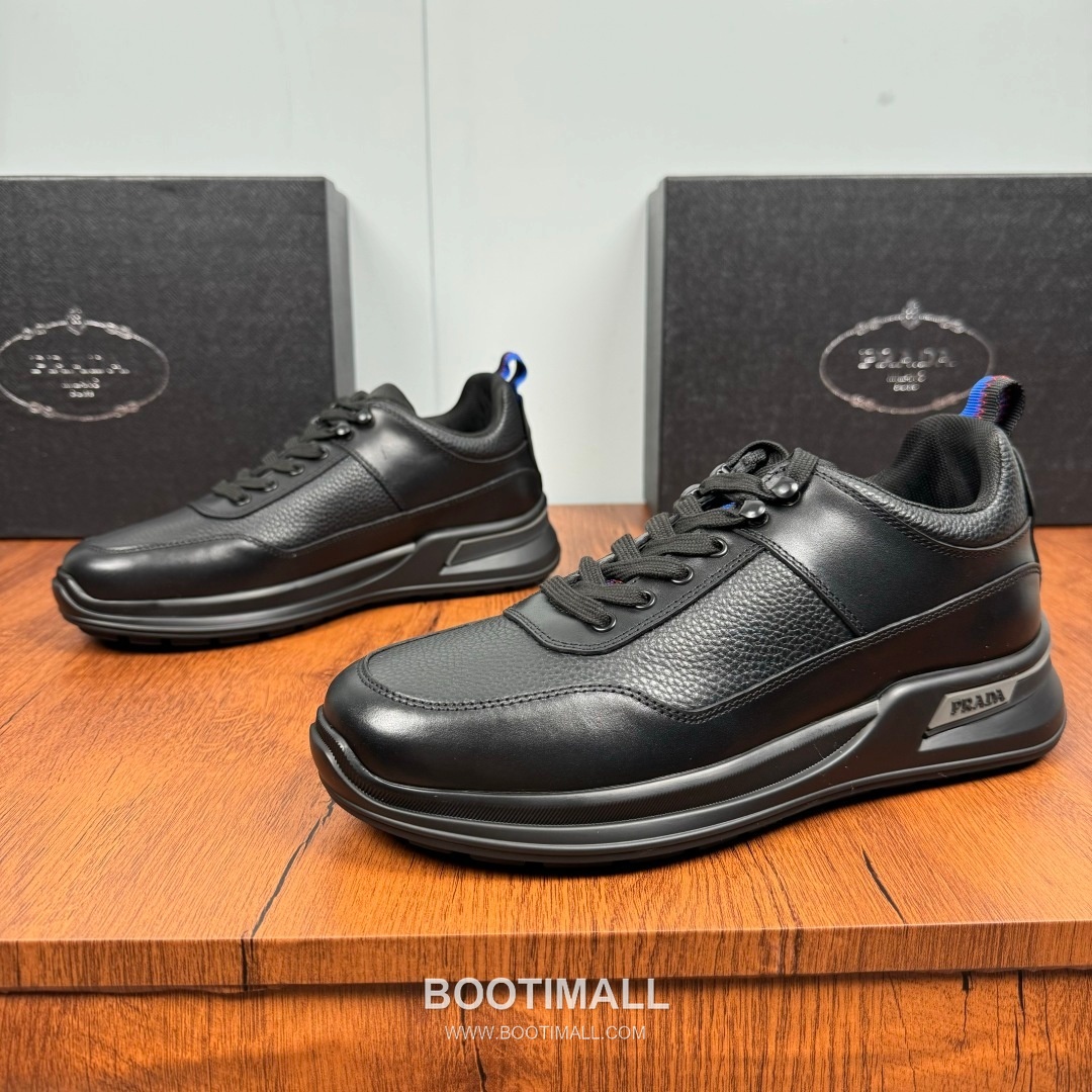 Prada Smooth Calfskin Nylon Low Sneakers with Metal Eyelet Logo Detail 프라다 스무스 카프스킨 나일론 로우 스니커즈 메탈 아일렛 로고 디테일 4.0cm 3