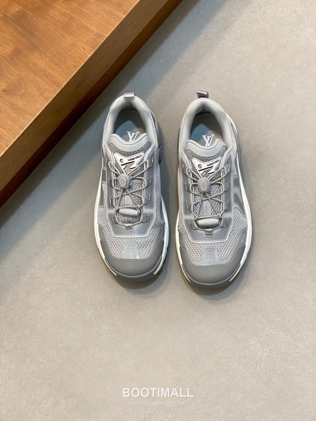 Loro Piana Calfskin Mesh Low Sneakers with Logo Detail 로로피아나 카프스킨 메쉬 로우 스니커즈 로고 디테일 4.0cm 1