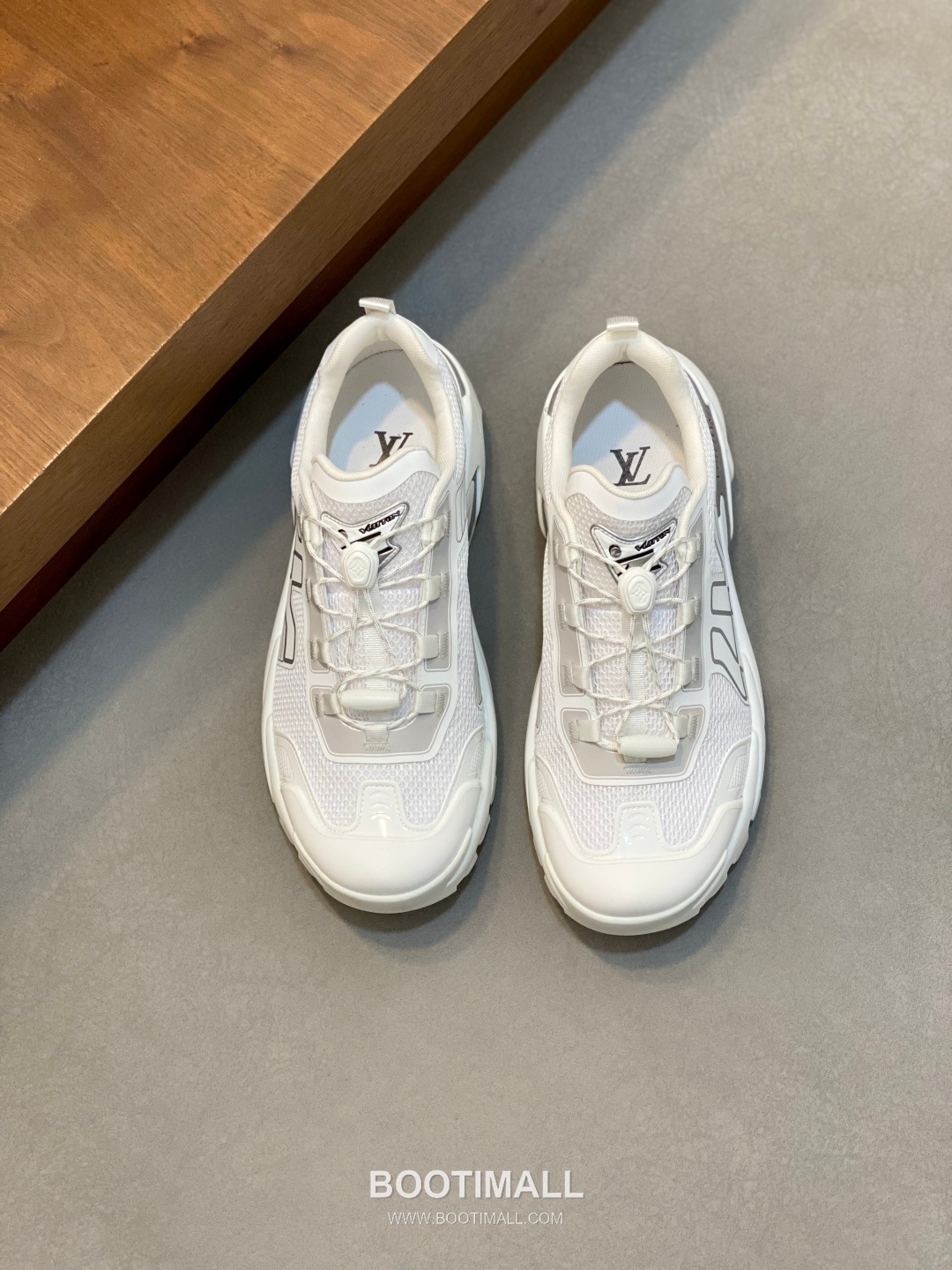 Loro Piana Calfskin Mesh Low Sneakers with Logo Detail 로로피아나 카프스킨 메쉬 로우 스니커즈 로고 디테일 4.0cm 1
