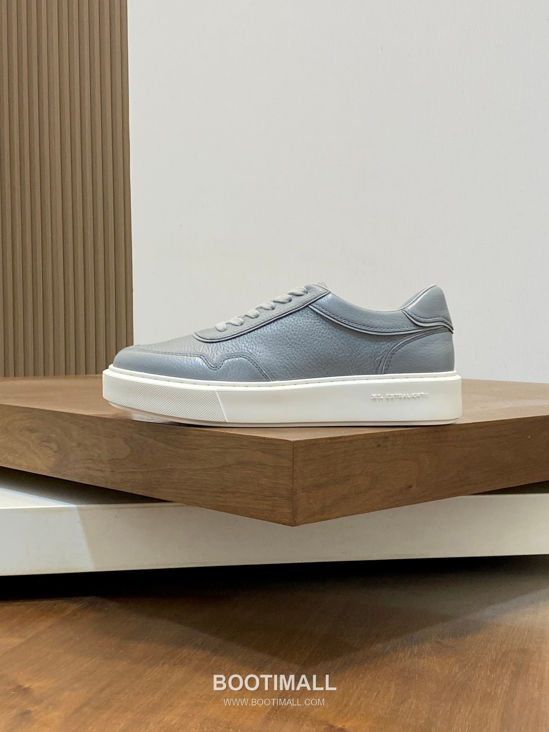 Prada Water Dyed Calfskin Low Sneakers with Logo Detail 프라다 워터염색 카프스킨 로우 스니커즈 로고 디테일 4.0cm 2