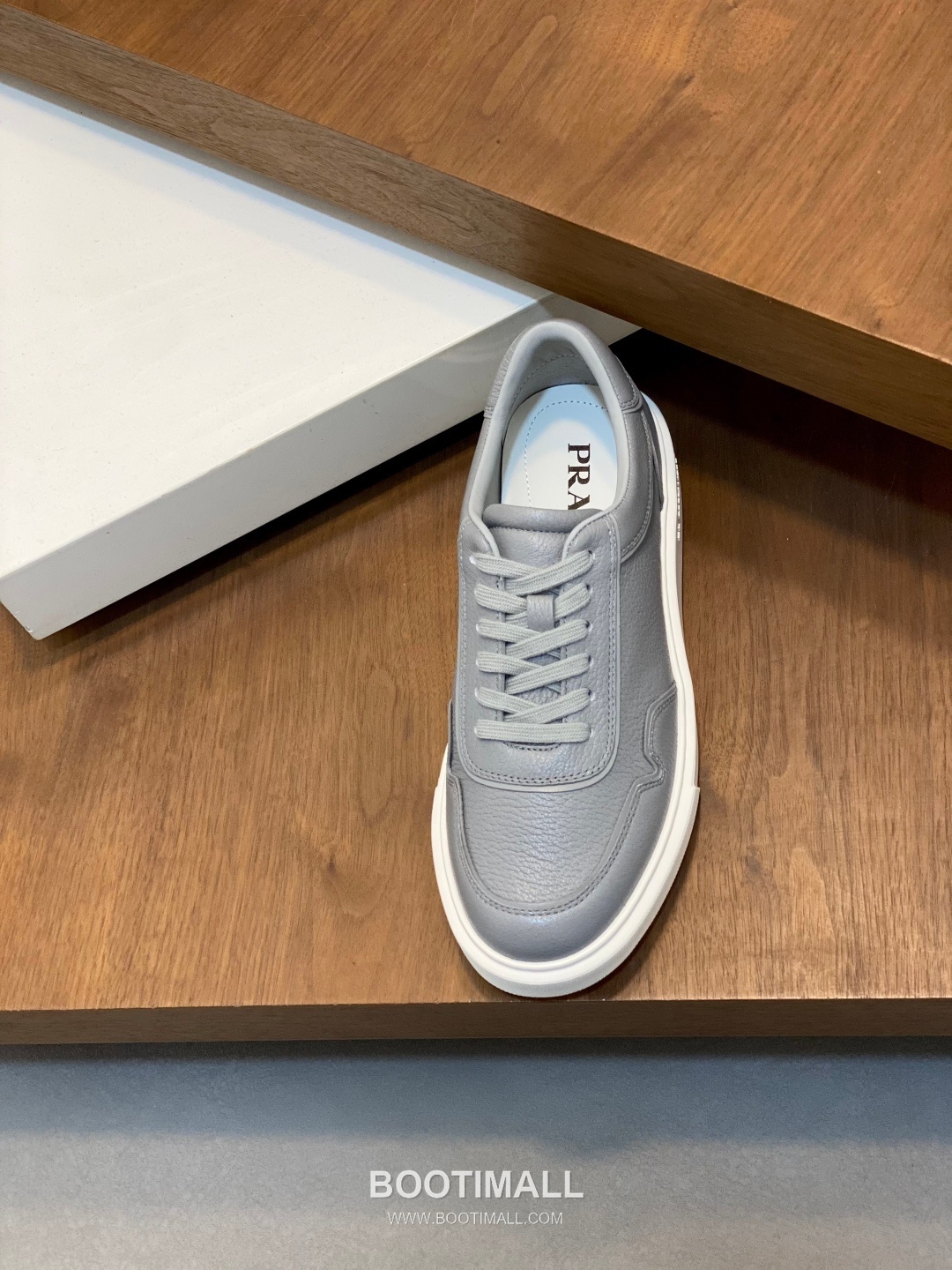 Prada Water Dyed Calfskin Low Sneakers with Logo Detail 프라다 워터염색 카프스킨 로우 스니커즈 로고 디테일 4.0cm 6