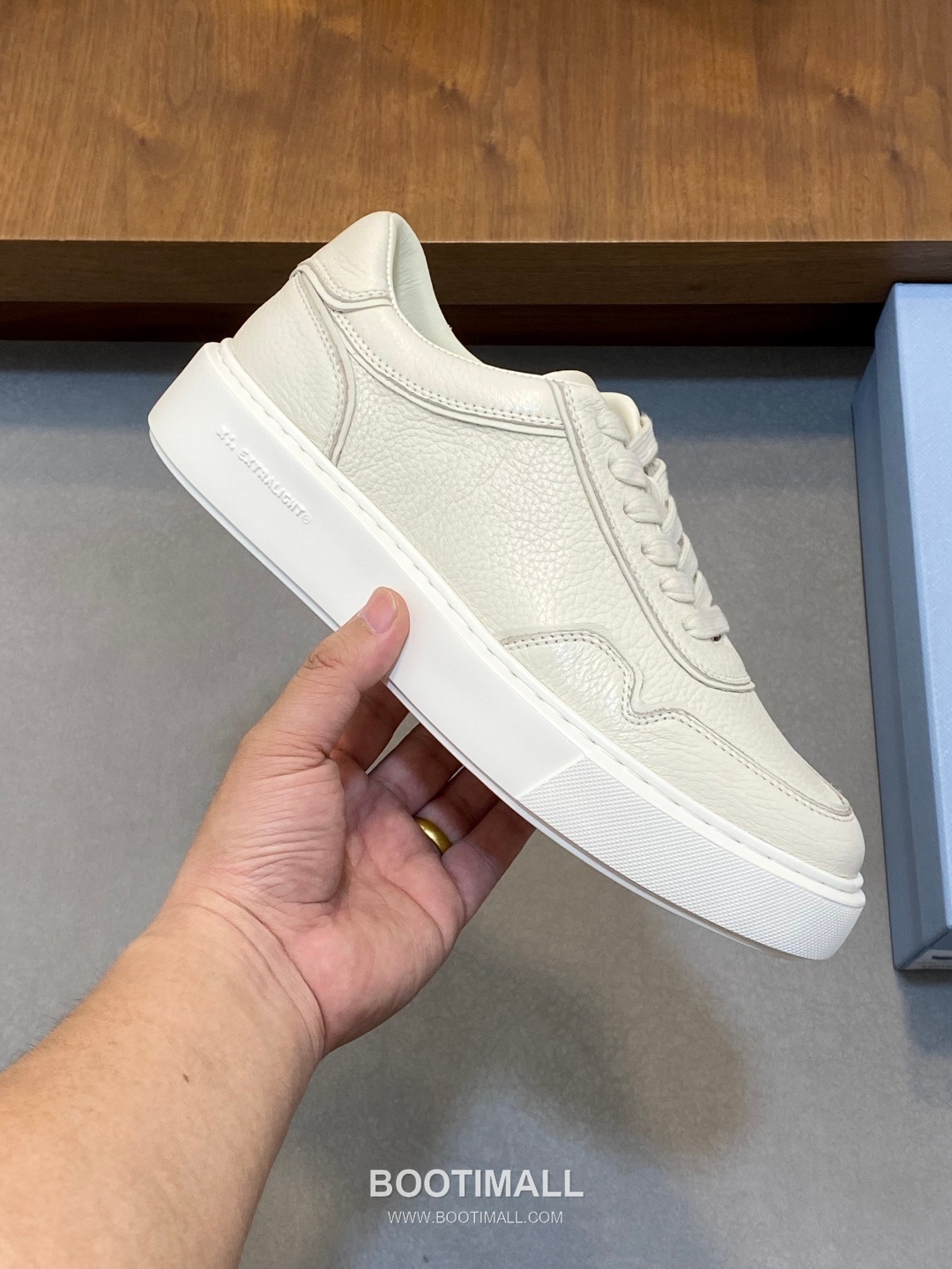 Prada Water Dyed Calfskin Low Sneakers with Logo Detail 프라다 워터염색 카프스킨 로우 스니커즈 로고 디테일 4.0cm 4