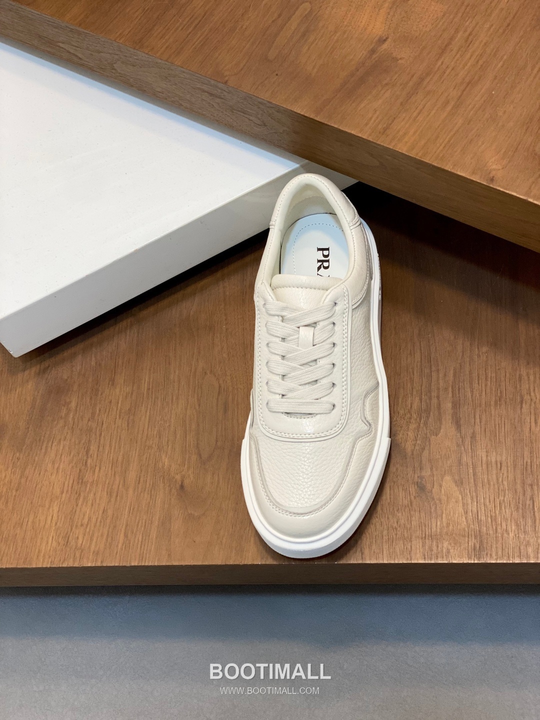Prada Water Dyed Calfskin Low Sneakers with Logo Detail 프라다 워터염색 카프스킨 로우 스니커즈 로고 디테일 4.0cm 6