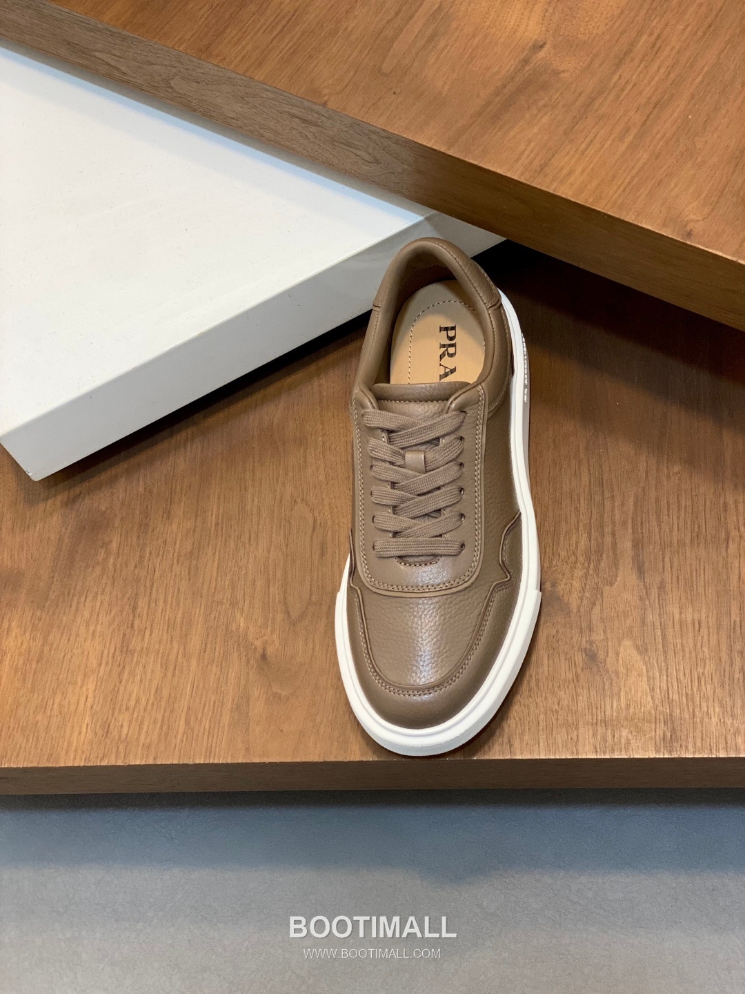 Prada Water Dyed Calfskin Low Sneakers with Logo Detail 프라다 워터염색 카프스킨 로우 스니커즈 로고 디테일 4.0cm 6