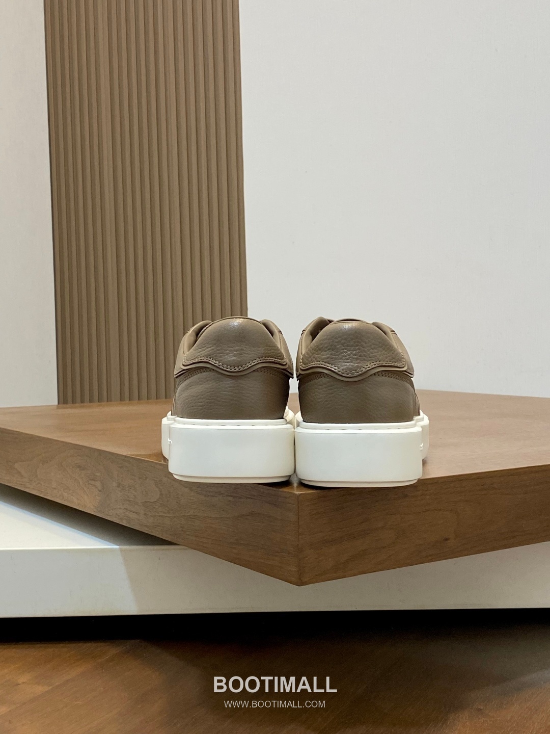 Prada Water Dyed Calfskin Low Sneakers with Logo Detail 프라다 워터염색 카프스킨 로우 스니커즈 로고 디테일 4.0cm 8