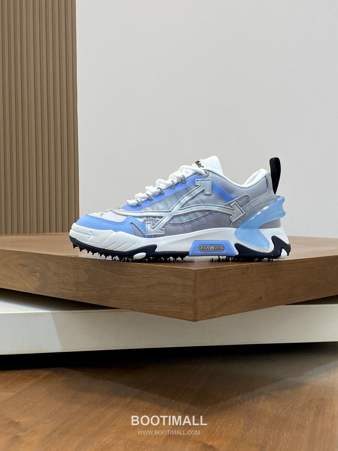 Off-White Hiking Suede Mesh Low Sneakers with Spike Rubber Sole Detail 오프화이트 하이킹 스웨이드 메쉬 로우 스니커즈 스파이크 러버솔 디테일 4.5cm 2