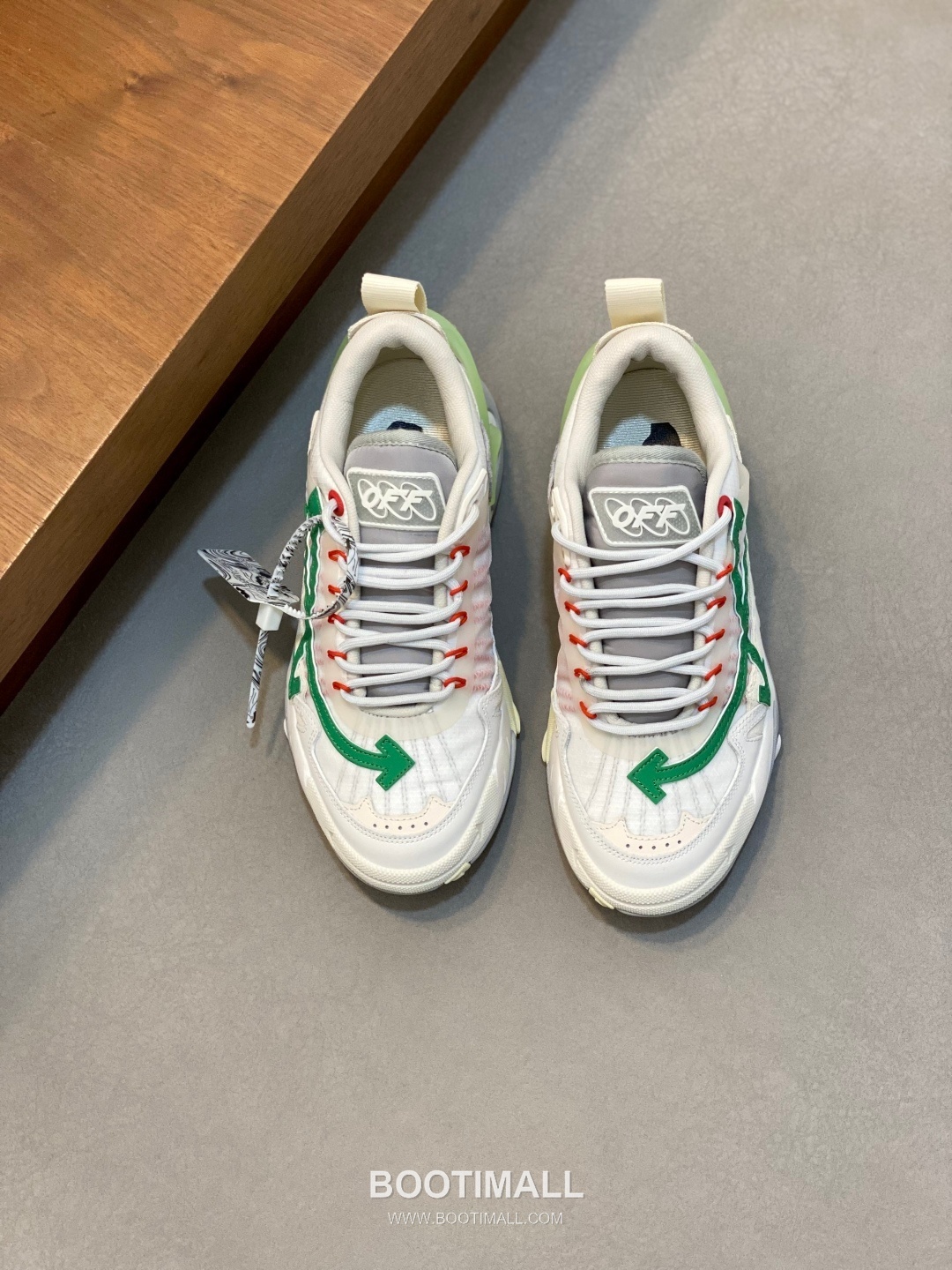 Off-White Hiking Suede Mesh Low Sneakers with Spike Rubber Sole Detail 오프화이트 하이킹 스웨이드 메쉬 로우 스니커즈 스파이크 러버솔 디테일 4.5cm 1