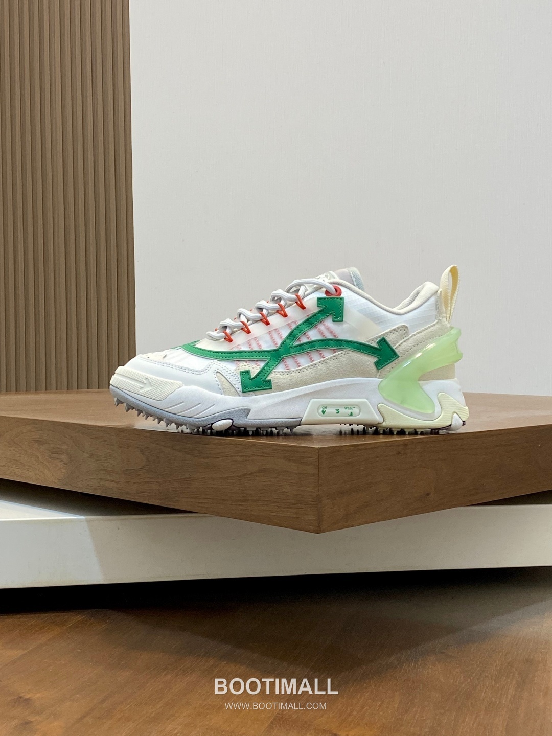 Off-White Hiking Suede Mesh Low Sneakers with Spike Rubber Sole Detail 오프화이트 하이킹 스웨이드 메쉬 로우 스니커즈 스파이크 러버솔 디테일 4.5cm 2