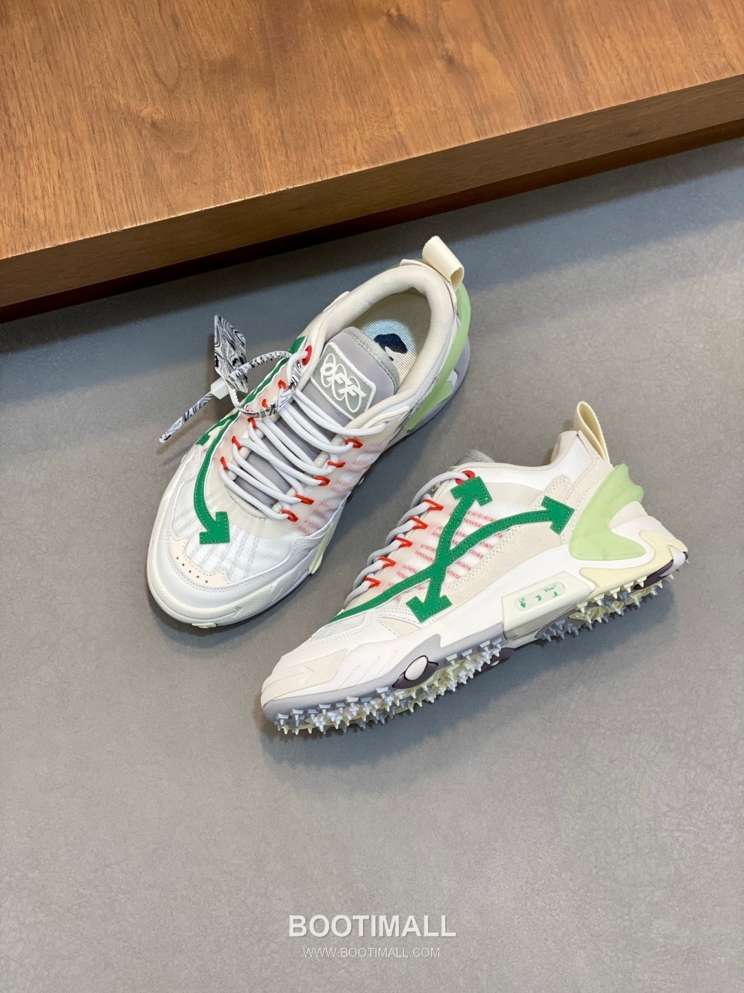 Off-White Hiking Suede Mesh Low Sneakers with Spike Rubber Sole Detail 오프화이트 하이킹 스웨이드 메쉬 로우 스니커즈 스파이크 러버솔 디테일 4.5cm 5