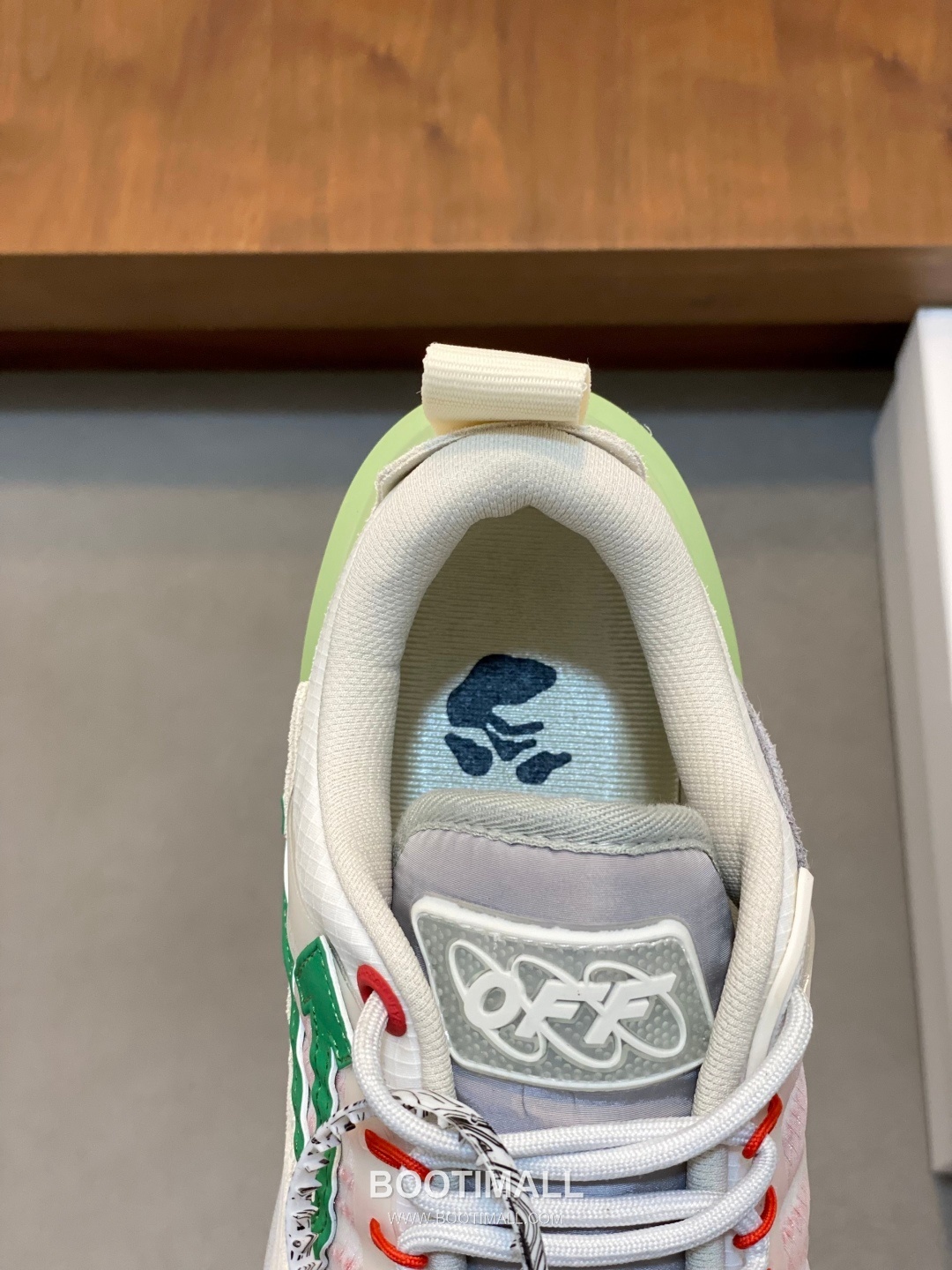 Off-White Hiking Suede Mesh Low Sneakers with Spike Rubber Sole Detail 오프화이트 하이킹 스웨이드 메쉬 로우 스니커즈 스파이크 러버솔 디테일 4.5cm 7