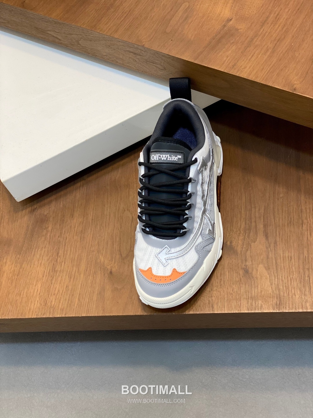 Off-White Hiking Suede Mesh Low Sneakers with Spike Rubber Sole Detail 오프화이트 하이킹 스웨이드 메쉬 로우 스니커즈 스파이크 러버솔 디테일 4.5cm 6