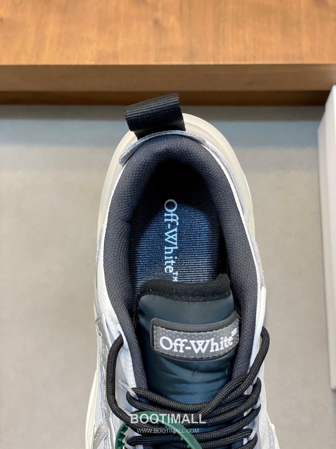 Off-White Hiking Suede Mesh Low Sneakers with Spike Rubber Sole Detail 오프화이트 하이킹 스웨이드 메쉬 로우 스니커즈 스파이크 러버솔 디테일 4.5cm 7