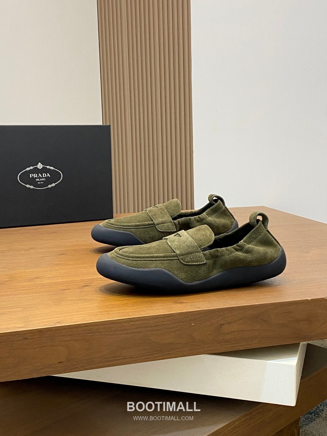 Prada Full Grain Calfskin Slip-On Low Sneakers with EVA TPU Sole Detail 프라다 풀그레인 카프스킨 슬립온 로우 스니커즈 EVA TPU 솔 디테일 4.0cm 3