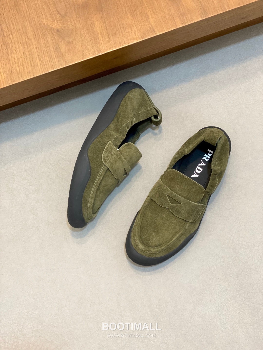 Prada Full Grain Calfskin Slip-On Low Sneakers with EVA TPU Sole Detail 프라다 풀그레인 카프스킨 슬립온 로우 스니커즈 EVA TPU 솔 디테일 4.0cm 5