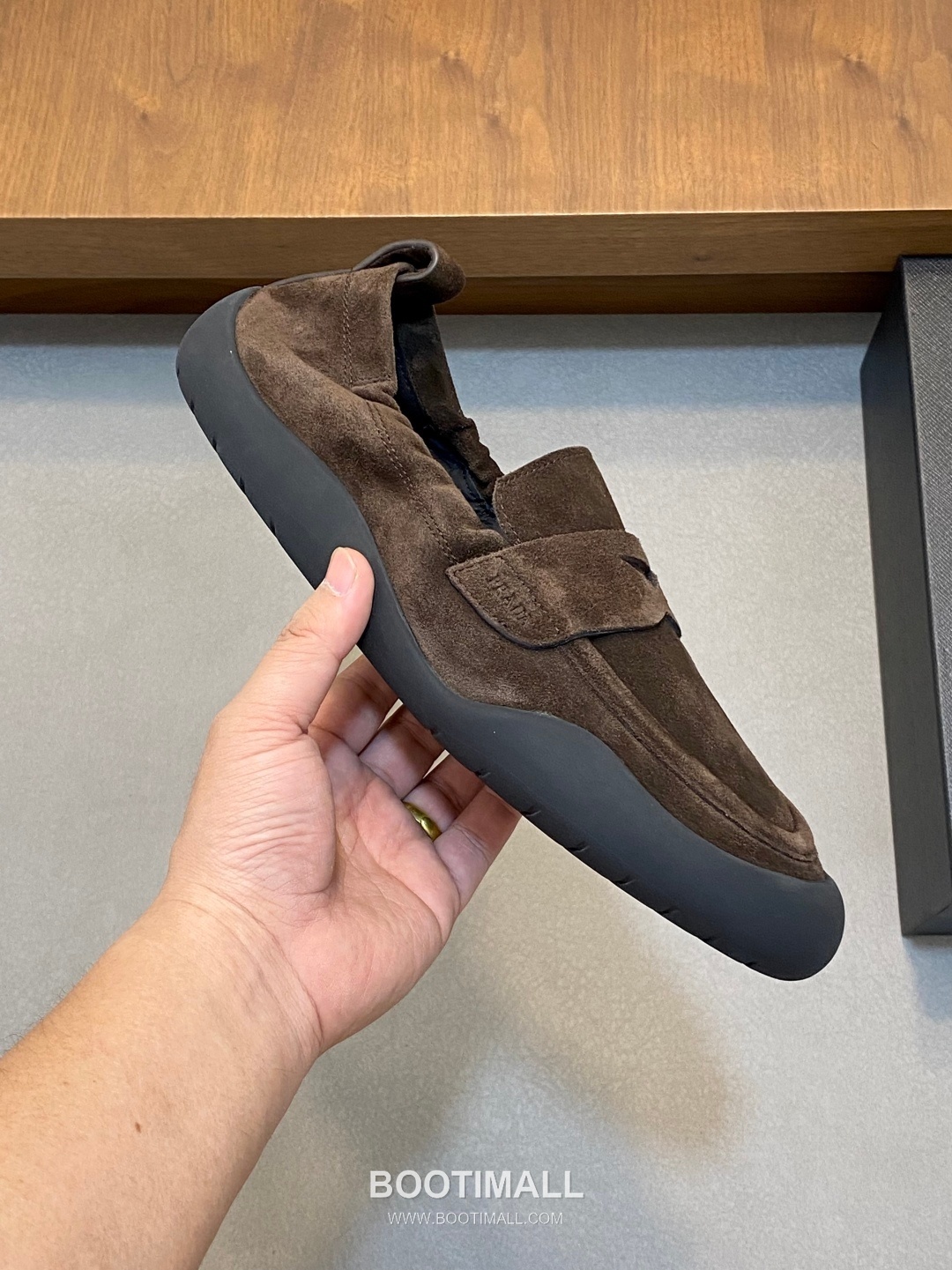 Prada Full Grain Calfskin Slip-On Low Sneakers with EVA TPU Sole Detail 프라다 풀그레인 카프스킨 슬립온 로우 스니커즈 EVA TPU 솔 디테일 4.0cm 4