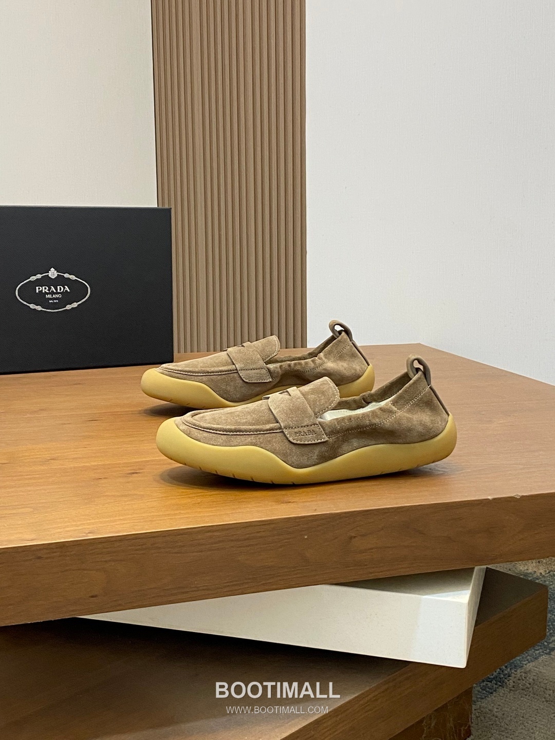 Prada Full Grain Calfskin Slip-On Low Sneakers with EVA TPU Sole Detail 프라다 풀그레인 카프스킨 슬립온 로우 스니커즈 EVA TPU 솔 디테일 4.0cm 3